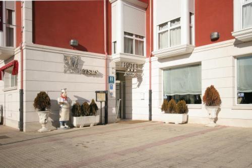 Hotel Asador H.M. Versus Burgo Exterior foto