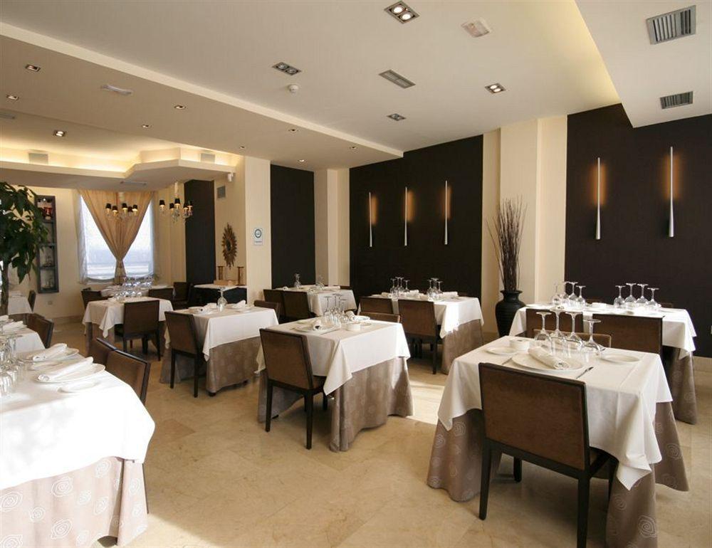 Hotel Asador H.M. Versus Burgo Exterior foto